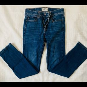 Boys Abercrombie and Fitch jeans medium dark wash. Size 15/16. Great condition